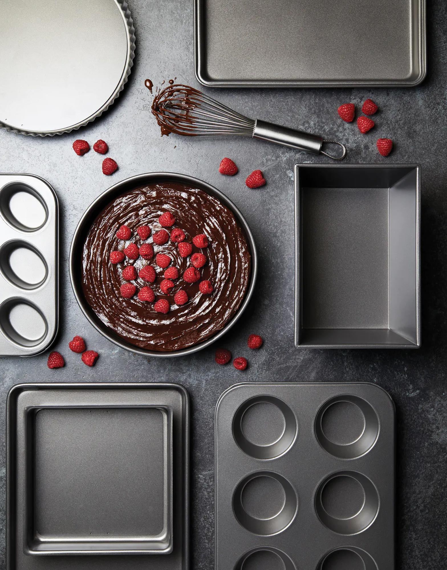 MasterClass Non-Stick American Muffin Pan 35cm x 26cm - Image 4